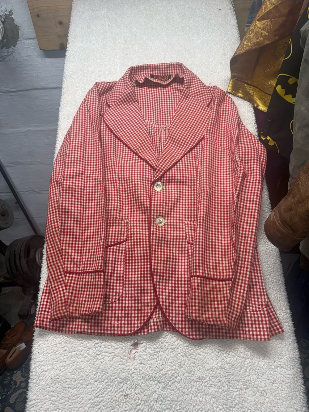 Vintage Whaler Peters red and white checkered men’s 2 button suit coat, size 42